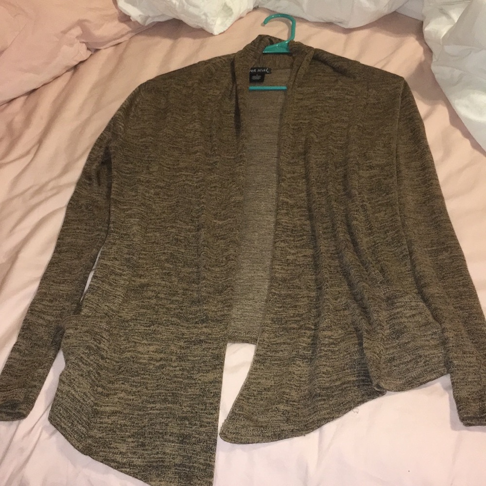 Thin sweater